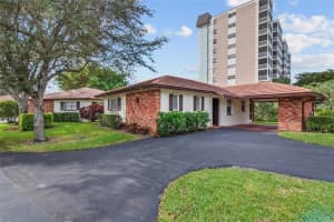 9089 Thunderbird Dr, Coral Springs