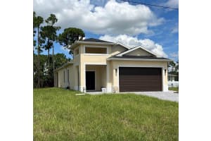 879 Sunrise Blvd, Lehigh Acres, FL 33974 - MLS#F10507765