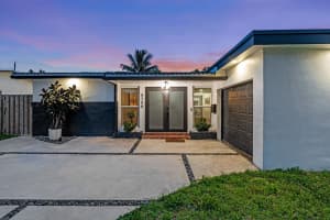 8380 NW 26th Pl, Sunrise, FL 33322 - MLS#F10507789