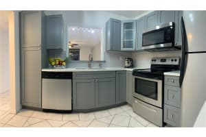 404 NW 68th Ave 205, Plantation, FL 33317 - MLS#F10507795
