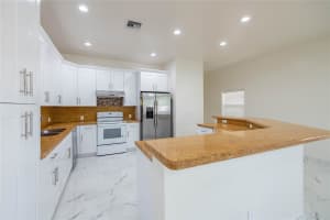 819 SW 7th Ave, Fort Lauderdale, FL 33315 - MLS#F10507935