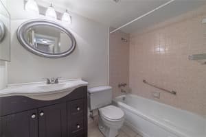 208 Pine Hov Cir B-1, Greenacres, FL 33463 Sold 08/14/25