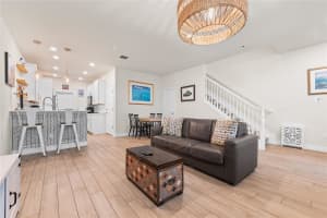 1030 Eucalyptus Dr 2, Hollywood