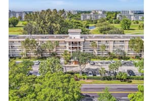 3051 S Palm Aire Dr 202, Pompano Beach