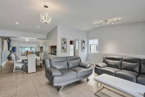 2725 S Oakland Forest Dr 202, Oakland Park, FL 33309 Sold 09/12/25