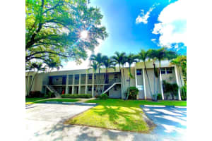 8512 Old Country Manor, Davie, FL 33328 - MLS#F10508087