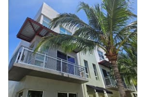 4331 Ne 1st Ter, Oakland Park