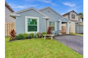 3727 NW 107th Ter, Sunrise, FL 33351 - MLS#F10508135