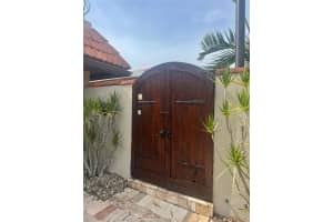 683 Pelican Way, Delray Beach, FL 33483 - MLS#F10508147