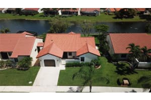 23 Capitol Ct, Deerfield Beach, FL 33442 Sold 10/16/25