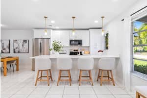 925 S Drive Ter B, Delray Beach, FL 33445 Sold 07/24/25