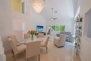 1135 W Lake St, Hollywood, FL 33019 Sold 10/01/25