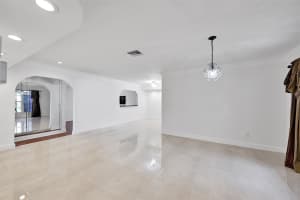8650 SW 16th St, Pembroke Pines, FL 33025 - MLS#F10508233