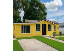 2125 NW 43rd St, Miami, FL 33142 Sold 08/21/25