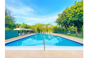 102 Royal Park Dr 2e, Oakland Park