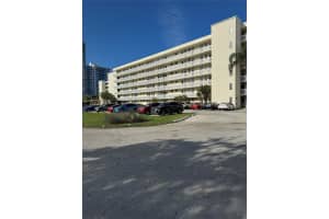 2859 Leonard Dr G414, Aventura
