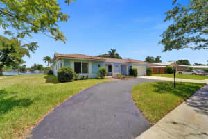 7011 SW 11th St, Plantation, FL 33317 Sold 08/05/25