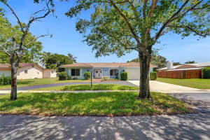 7011 SW 11th St, Plantation, FL 33317 Sold 08/05/25