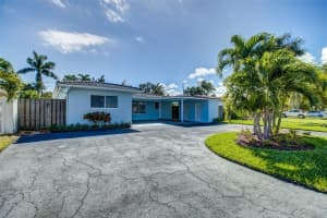254 Avalon Ave, Lauderdale By The Sea, FL 33308 - MLS#F10508461