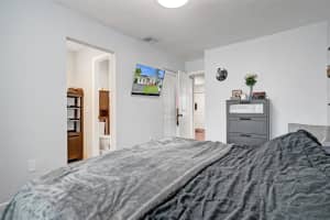 781 W Beckley Sq, Davie, FL 33325 Sold 08/08/25