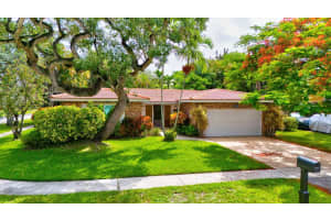 7681 NW 6th Ct, Plantation, FL 33324 Sold 10/30/25