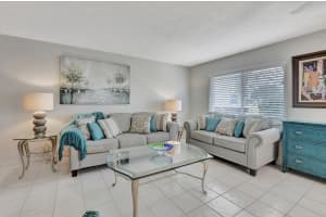 204 Burgundy E 204, Delray Beach, FL 33484 - MLS#F10508544