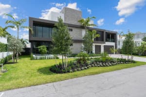 2881 NE 35th St, Fort Lauderdale, FL 33306 Sold 07/29/25