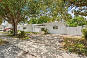 20000 Highland Lakes Blvd, Miami
