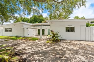 20000 Highland Lakes Blvd, Miami, FL 33179 Sold 09/25/25