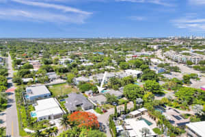 325 NE 21st St, Wilton Manors, FL 33305 Sold 07/10/25