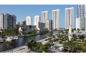 500 Bayview Dr 331, Sunny Isles Beach