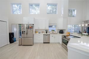 533 Bedford Ave, Weston, FL 33326 Sold 08/12/25