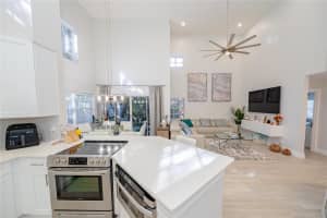 533 Bedford Ave, Weston, FL 33326 Sold 08/12/25