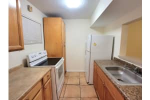 3600 Nw 21st St 103, Lauderdale Lakes