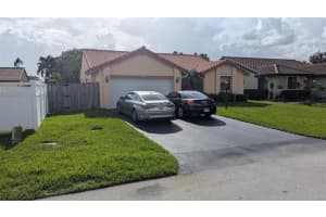 6341 Gauntlet Hall Ln, Davie, FL 33331 Sold 10/15/25