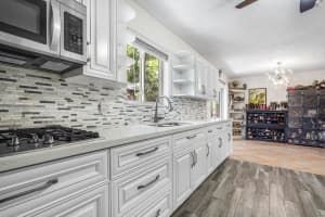 6631 SW 4th St, Pembroke Pines, FL 33023 - MLS#F10508855