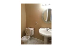 8002 NW 27th Pl, Sunrise, FL 33322 - MLS#F10508949