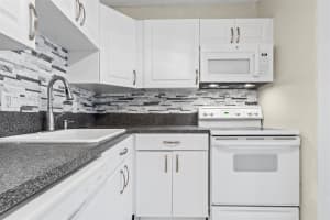 751 Pine Drive, Pompano Beach, FL 33060 - MLS#F10509078