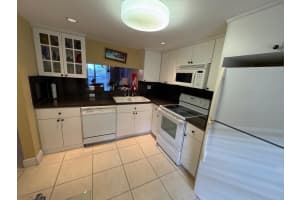 900 Colony Point Cir 407, Pembroke Pines, FL 33026 - MLS#F10509085