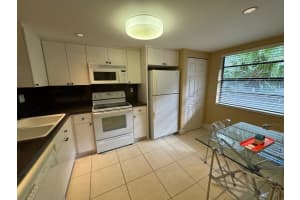 900 Colony Point Cir 407, Pembroke Pines, FL 33026 - MLS#F10509085