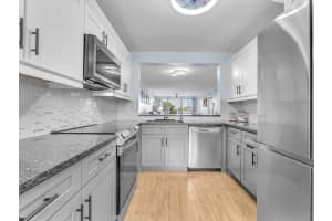 7302 S Devon Dr 307, Fort Lauderdale, FL 33321 - MLS#F10509108