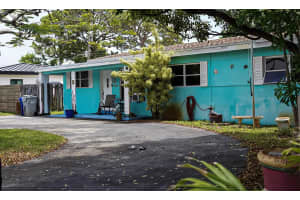 1048 SW 1, Pompano Beach, FL 33060 - MLS#F10509133