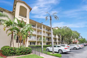 900 SW 142nd Ave 402, Pembroke Pines, FL 33027 - MLS#F10509139