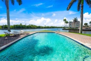 2806 NE 15th St, Fort Lauderdale, FL 33304 Sold 09/22/25