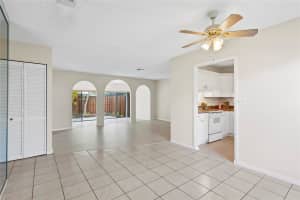 2516 SW 74th Ter 102, Fort Lauderdale, FL 33317 - MLS#F10509310