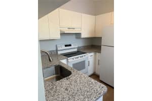 661 Cypress Lake Blvd L20, Pompano Beach
