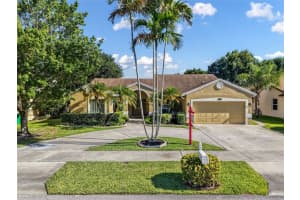 9770 Sw 15th Dr, Davie