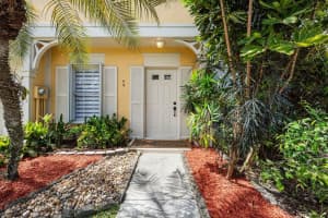 49 Whitehead Cir, Weston, FL 33326 Sold 08/19/25