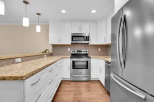 600 Greensward Ln 203, Delray Beach, FL 33445 Sold 11/10/25