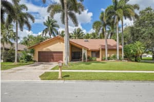 1581 Nw 100th Way, Plantation